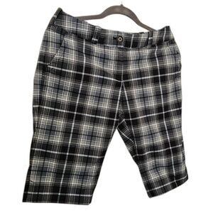 Nike Golf Ladies Golf Shorts Size 6 Tour Performance Dri-Fit Neutral Plaid